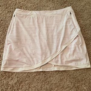Peter Millar white with lilac stripe golf skort XL